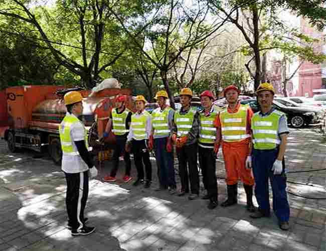 管道紫外線光固化修復設備 紫外光固化管道修復 管道紫外光固化修復視頻 管道紫外線光固化設備 管道光固化修復多少錢一米