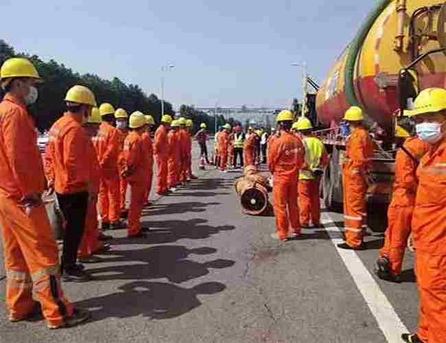 紫外線光固化管道修復(fù)原理 紫外光固化管道非開挖修復(fù)價(jià)格 地下管道紫外光固化修復(fù) 紫外線光固化軟管 紫外線光固化修復(fù)技術(shù) 光固化管道修復(fù)注意事項(xiàng)