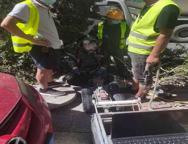 蛙人潛水封堵圖片 蛙人潛水封堵價(jià)格 蛙人潛水封堵定額 蛙人潛水封堵戴的什么呼吸器 蛙人潛水器